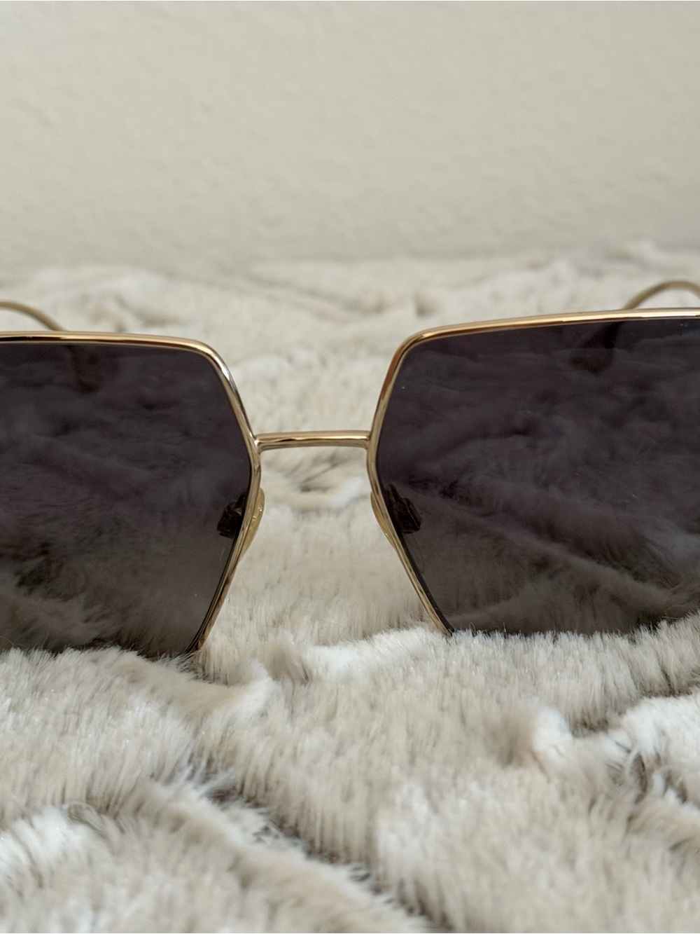 Burberry Gold Frame Black Lens Sunglasses with Brown Case - Picture 2 of 5
